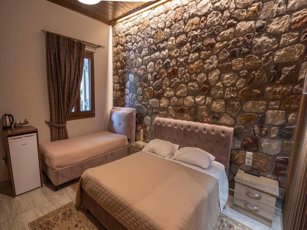 Liontos Rooms Pramanta Exterior photo